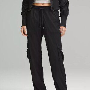 Brand NEW!! Luluemon Dance Studio Relaxed-Fit Mid-Rise Cargo Pant, XXS